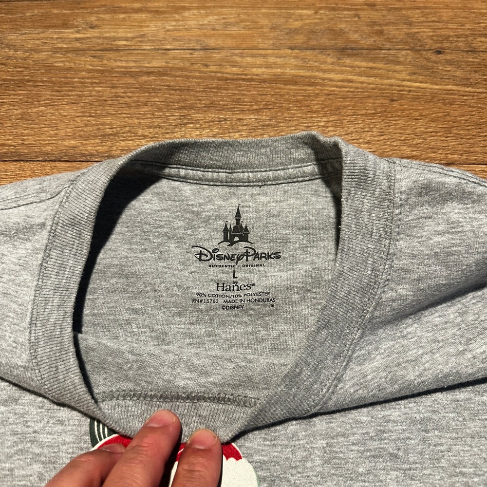 Disney Parks Gray Mickey Mouse Santa Disneyland Resort Mens Large T-Shirt - Picture 4 of 6
